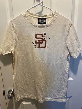 EUC New Era Cream SD Padres Short-Sleeve Tee